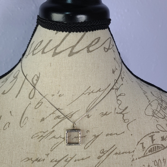 925 Sterling Silver Picture Frame Pendant Charm 18" Box Chain - Picture 16 of 16